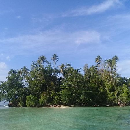 Nusa Nalan Beach Resort Rumah Olat Bagian luar foto