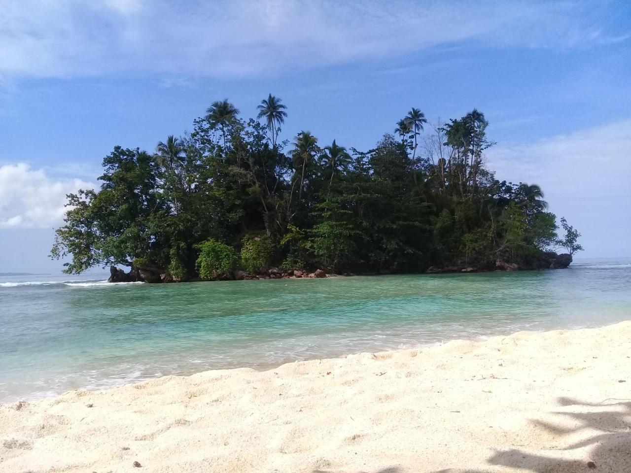 Nusa Nalan Beach Resort Rumah Olat Bagian luar foto