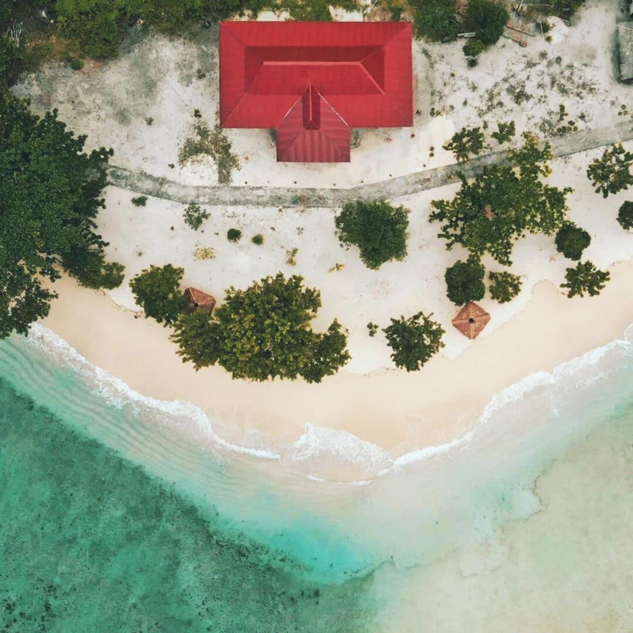 Nusa Nalan Beach Resort Rumah Olat Bagian luar foto